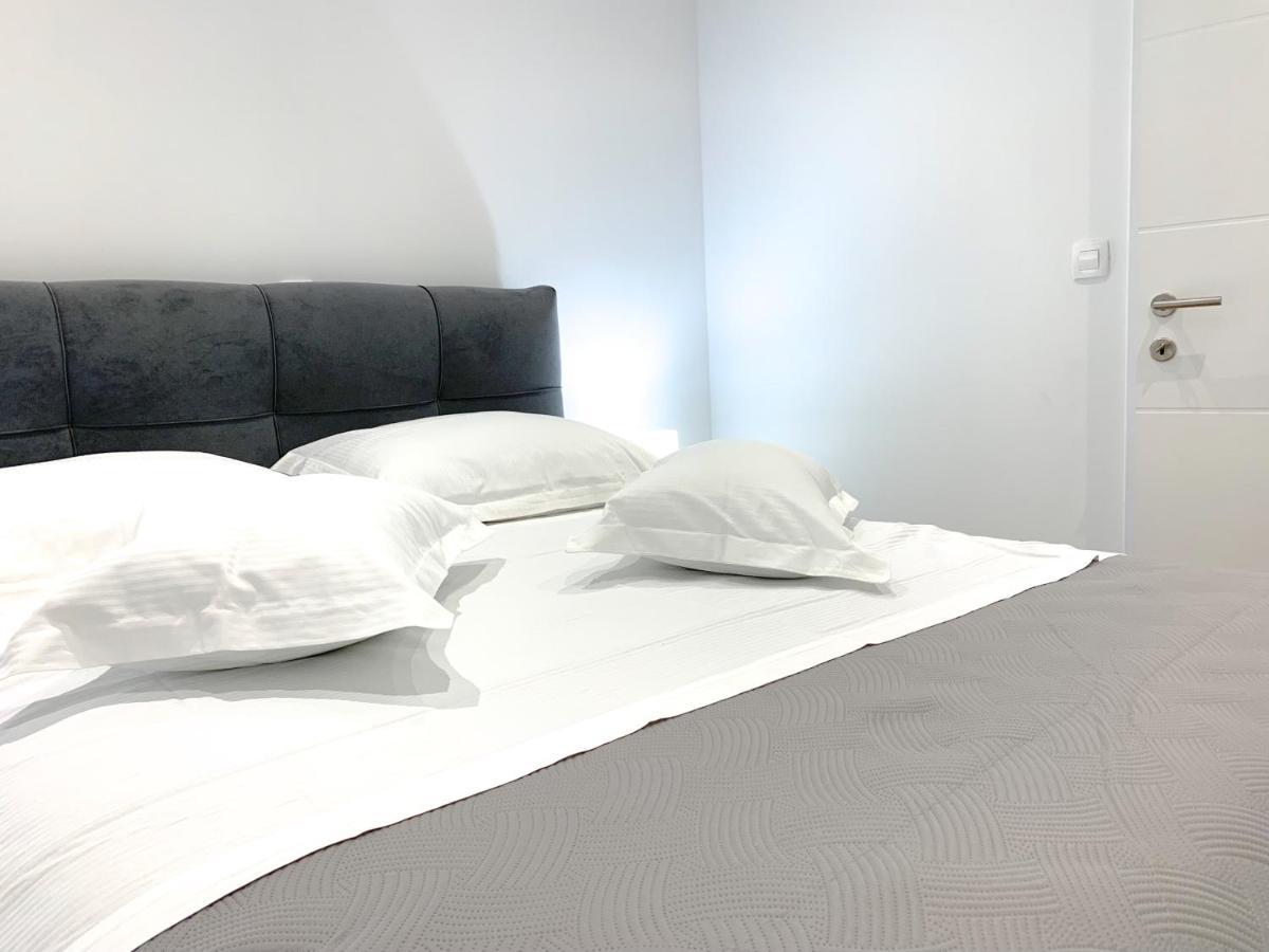 G Apartment Podstrana Bagian luar foto